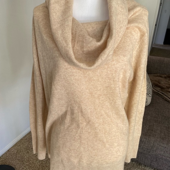Lusso Cowl Cashmere Sweater Large - Picture 2 of 6
